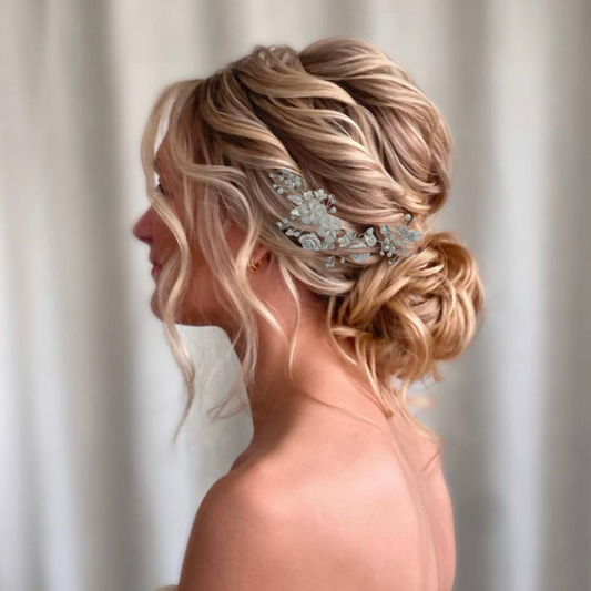 FLOWER & PEARL HAIR PIECE