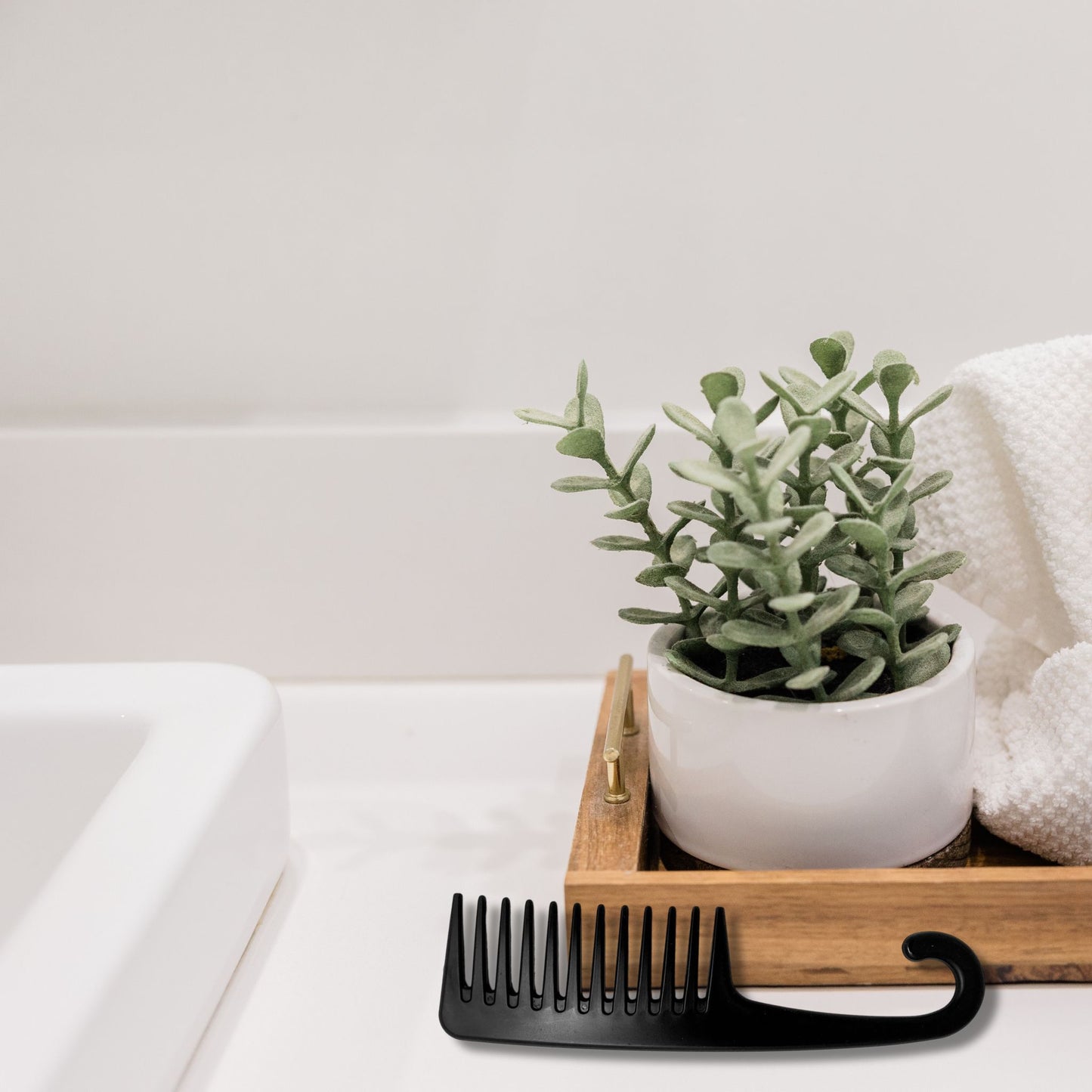 SHOWER COMB