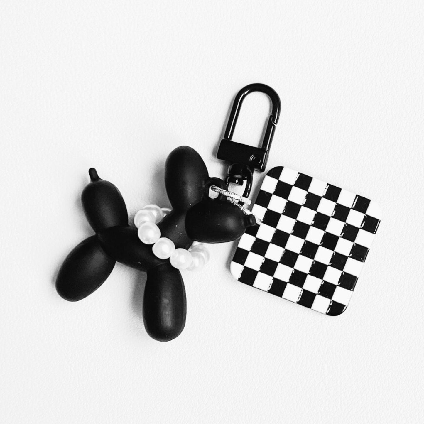 BALLOON DOG KEYCHAIN - TAG
